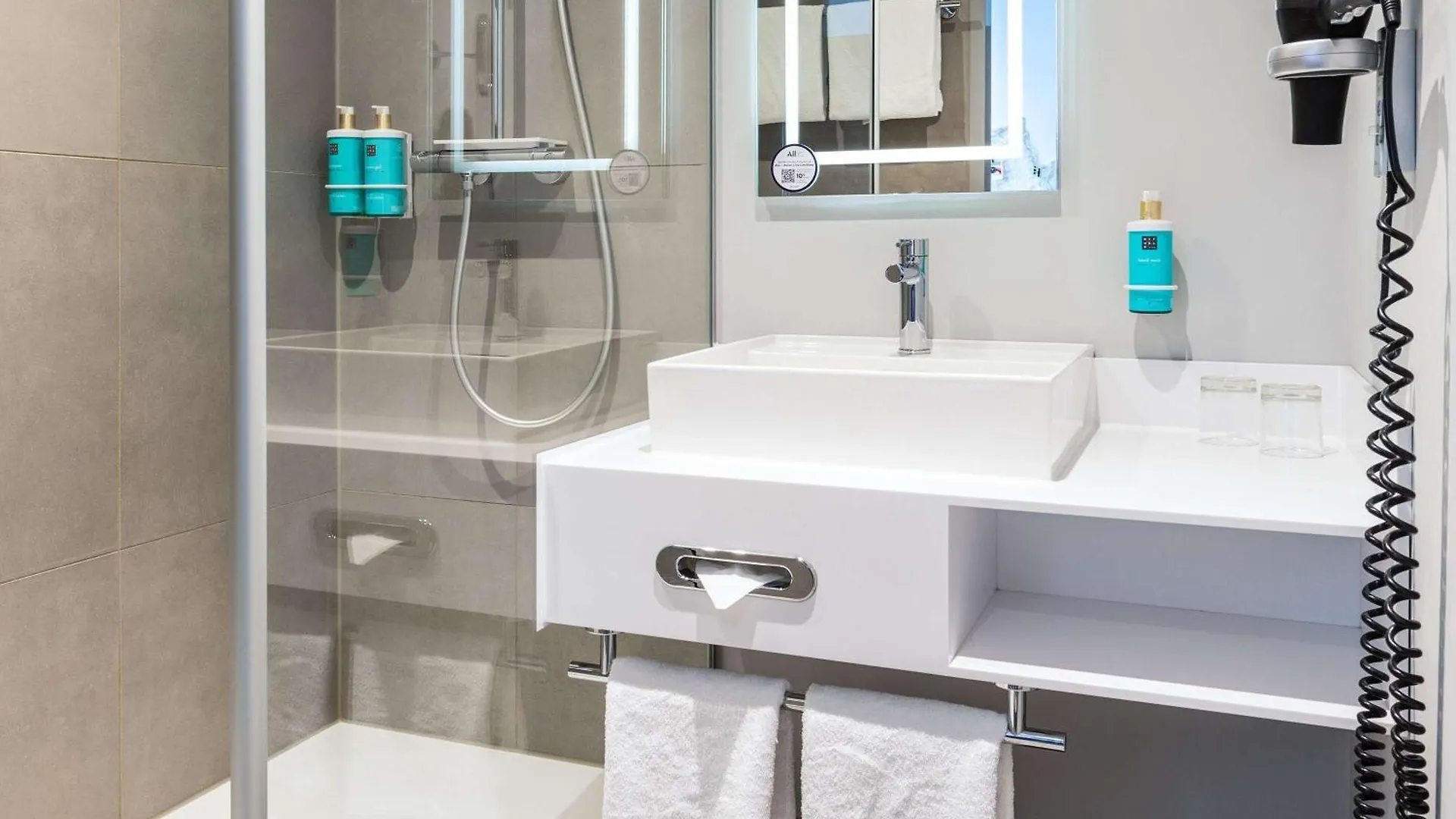 **** Hotel Novotel Hamburg City Alster Germany